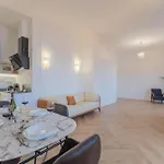 Apartment Letoile Du